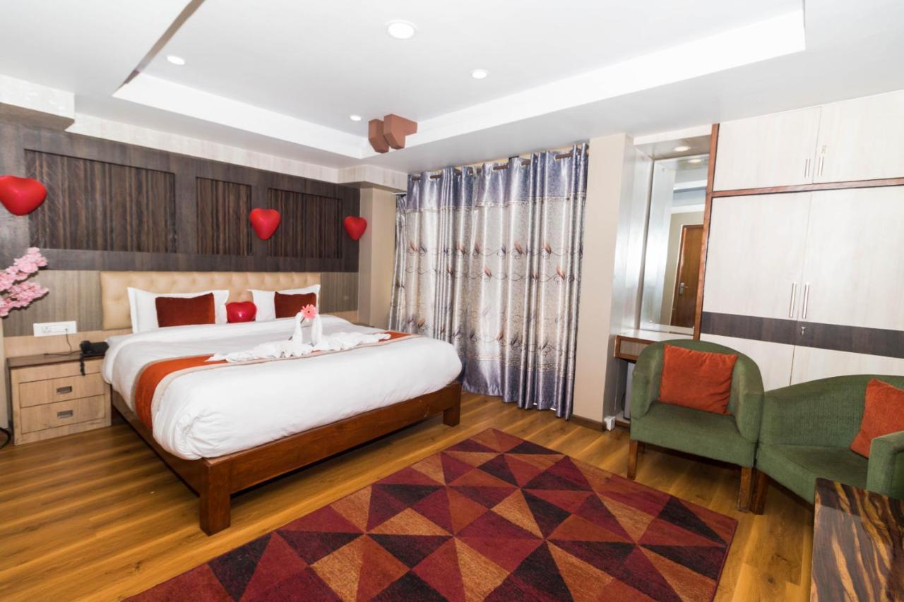 Hotel Marinha Katmandu Kültér fotó